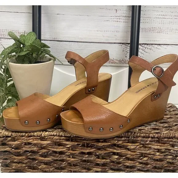 Lucky Brand Leather Studded Wedge Sandals - Size 7.5 - Picture 1 of 12